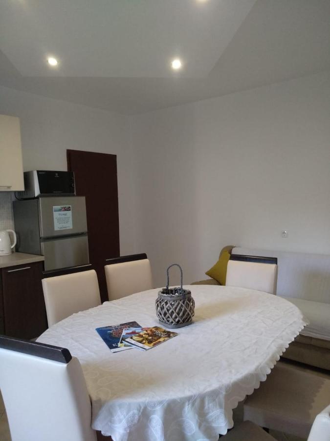 Apartments Laus ザヴァラティサ エクステリア 写真