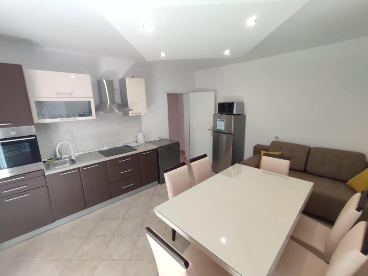 Apartments Laus ザヴァラティサ エクステリア 写真