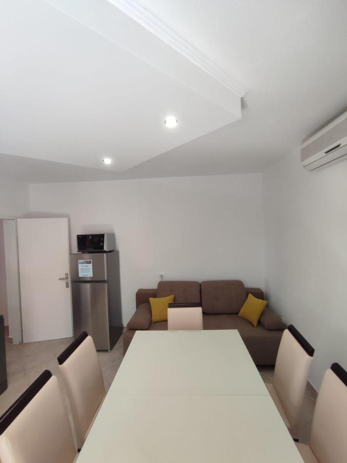 Apartments Laus ザヴァラティサ エクステリア 写真