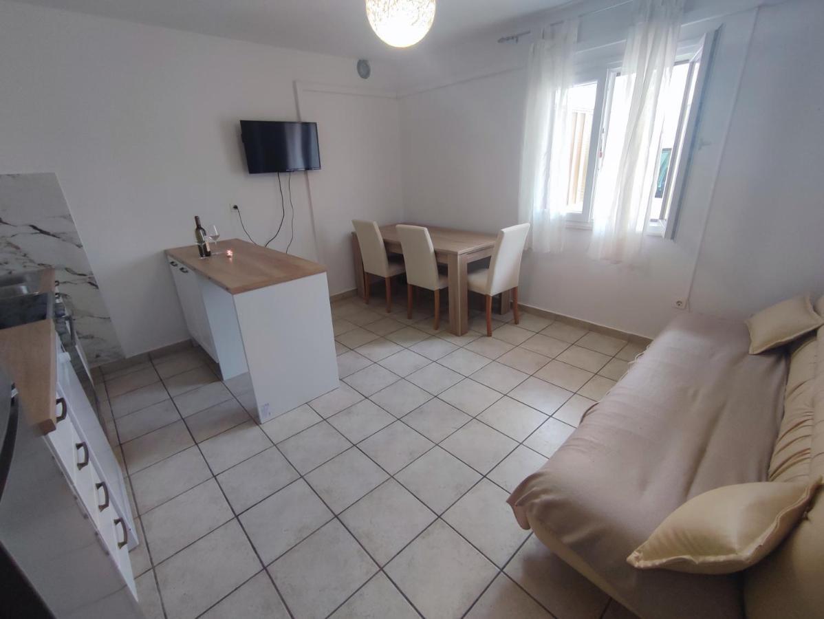 Apartments Laus ザヴァラティサ エクステリア 写真