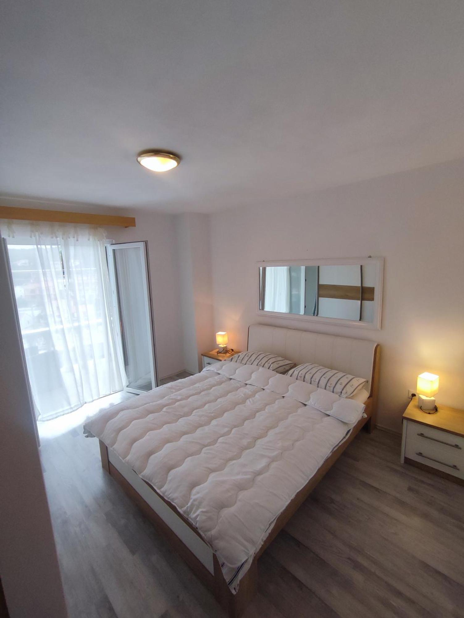 Apartments Laus ザヴァラティサ エクステリア 写真