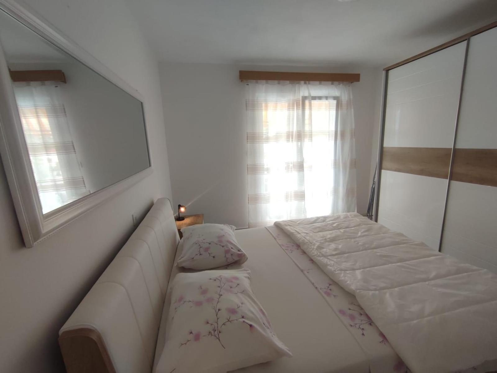 Apartments Laus ザヴァラティサ エクステリア 写真