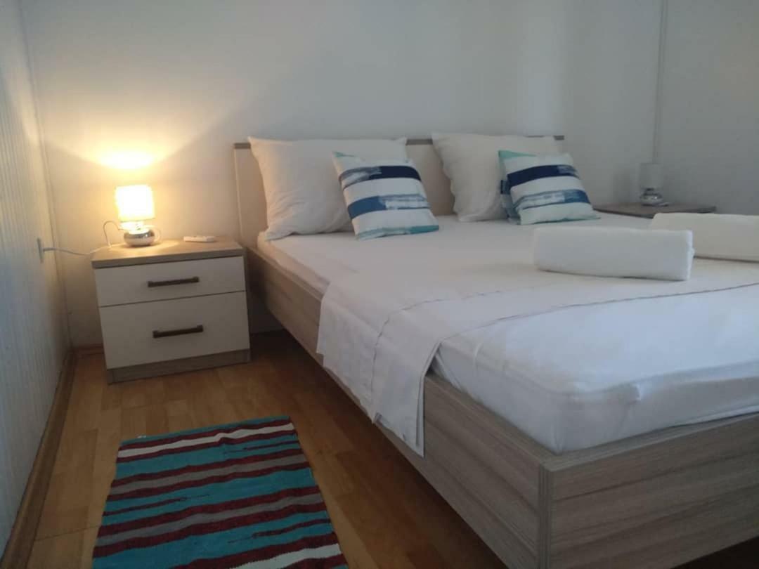 Apartments Laus ザヴァラティサ エクステリア 写真